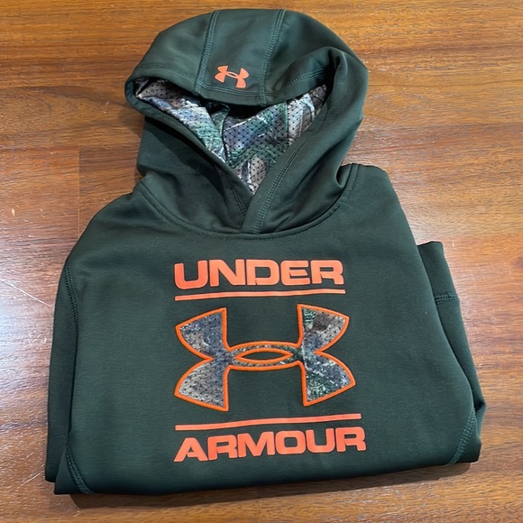 Under Armour Other - Under Armour Sweatshirt